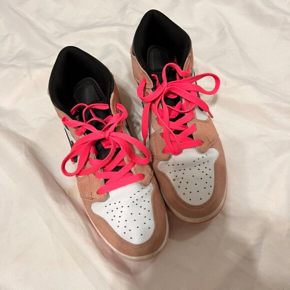 Nike Air Jordan 1 Mid SE 'Crimson Tint' - 6.5Y / 6.5M / 8W / EU39 - Picture 3 of 8